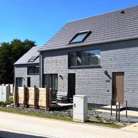 Familienhaus In Ruhiger Lage In 펜션 사가드